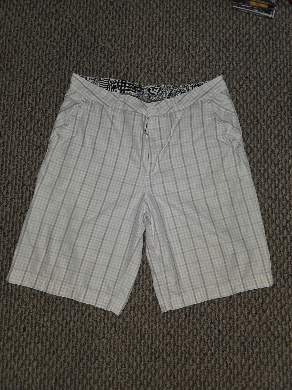 Men's Light Plaid Casual Shorts - White/Light Blue